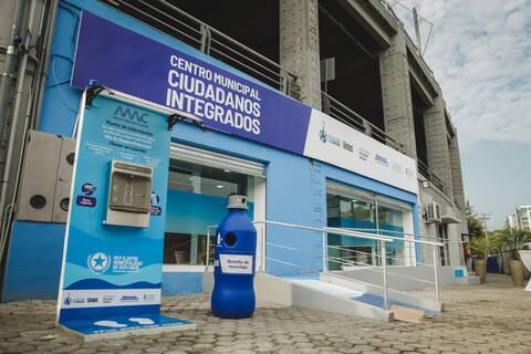 Abren Centro Municipal Ciudadanos Integrados en terminal terrestre de Guayaquil, para atención de personas en situación de movilidad