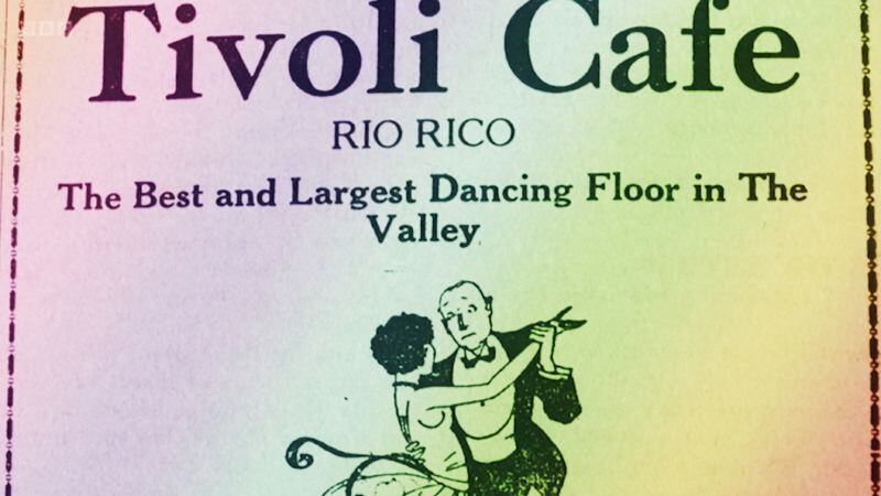 El Café Tivoli tenía un enorme salón de baile y todas las bebidas alcohólicas deseables.