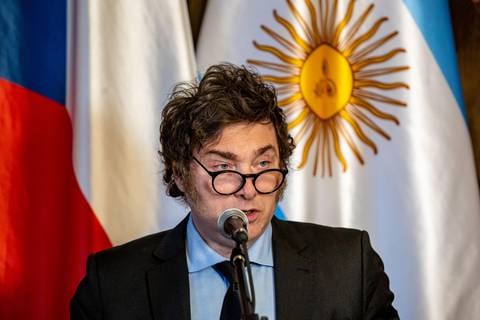 Javier Milei despide a casi 700 funcionarios del ex Ministerio de la Mujer en Argentina