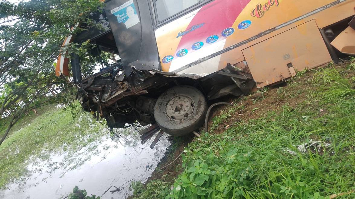 Al Menos Nueve Personas Resultaron Heridas En Siniestro De Bus En Daule Comunidad Guayaquil 9515