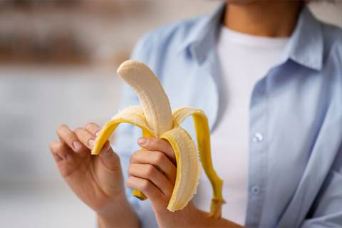 Añade cáscara de banana a tus comidas para controlar el colesterol, la presión arterial y prevenir el estreñimiento