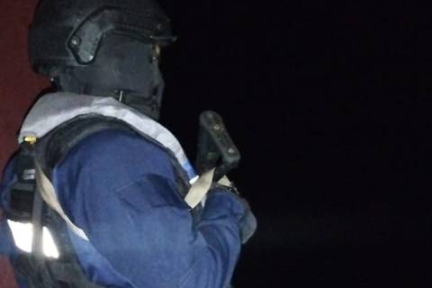 En Posorja, guardacostas repelen ataque de lanchas que buscaban contaminar con droga a buque mercante