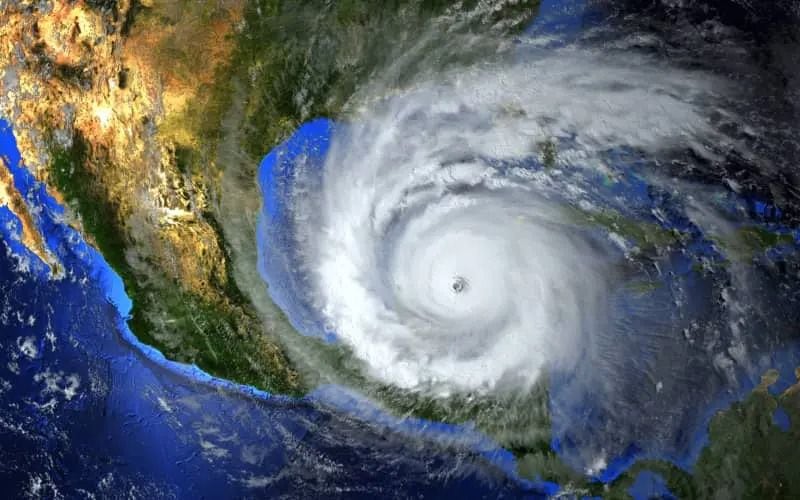Gráfico de un huracán acercándose a Norteamérica.
