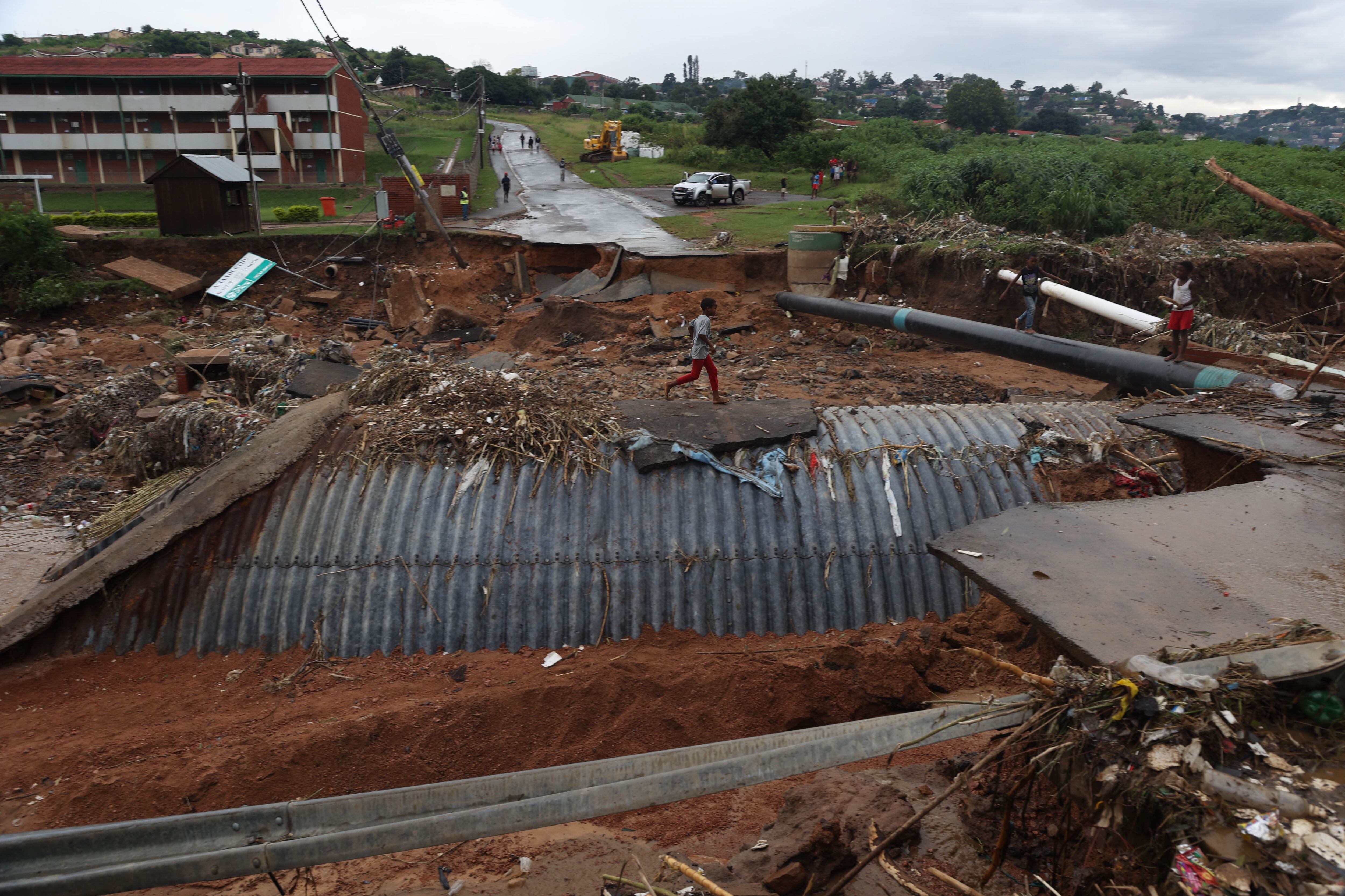 Durban (South Africa), 13/04/2022.- La ciudad de Durban fue una de las principales afectadas por las inundaciones. EFE/EPA/STR 