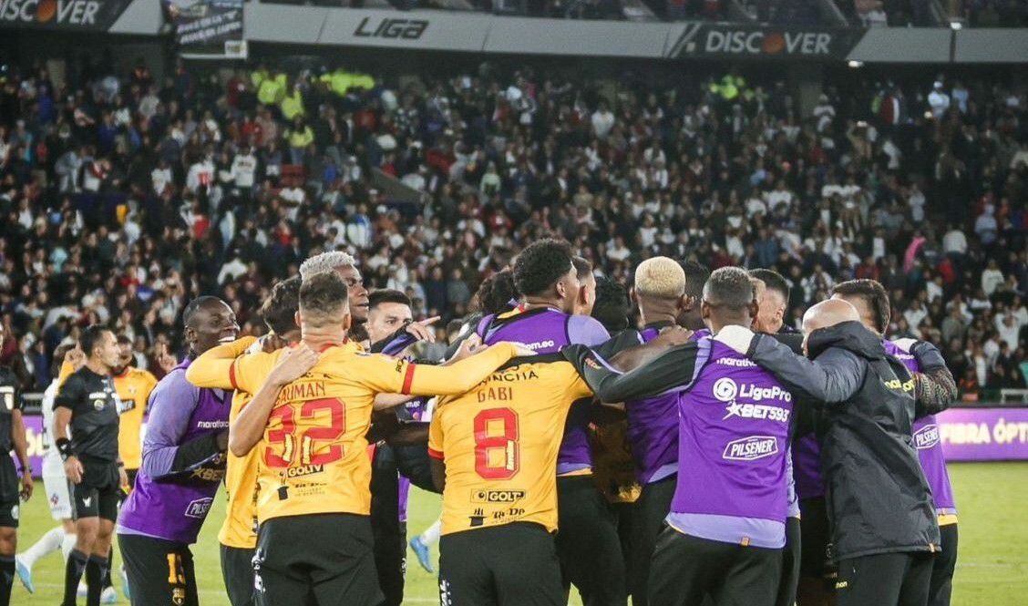 Lloran las Enfermeras, el crack de 800 mil que Barcelona SC quitó a Liga de  Quito