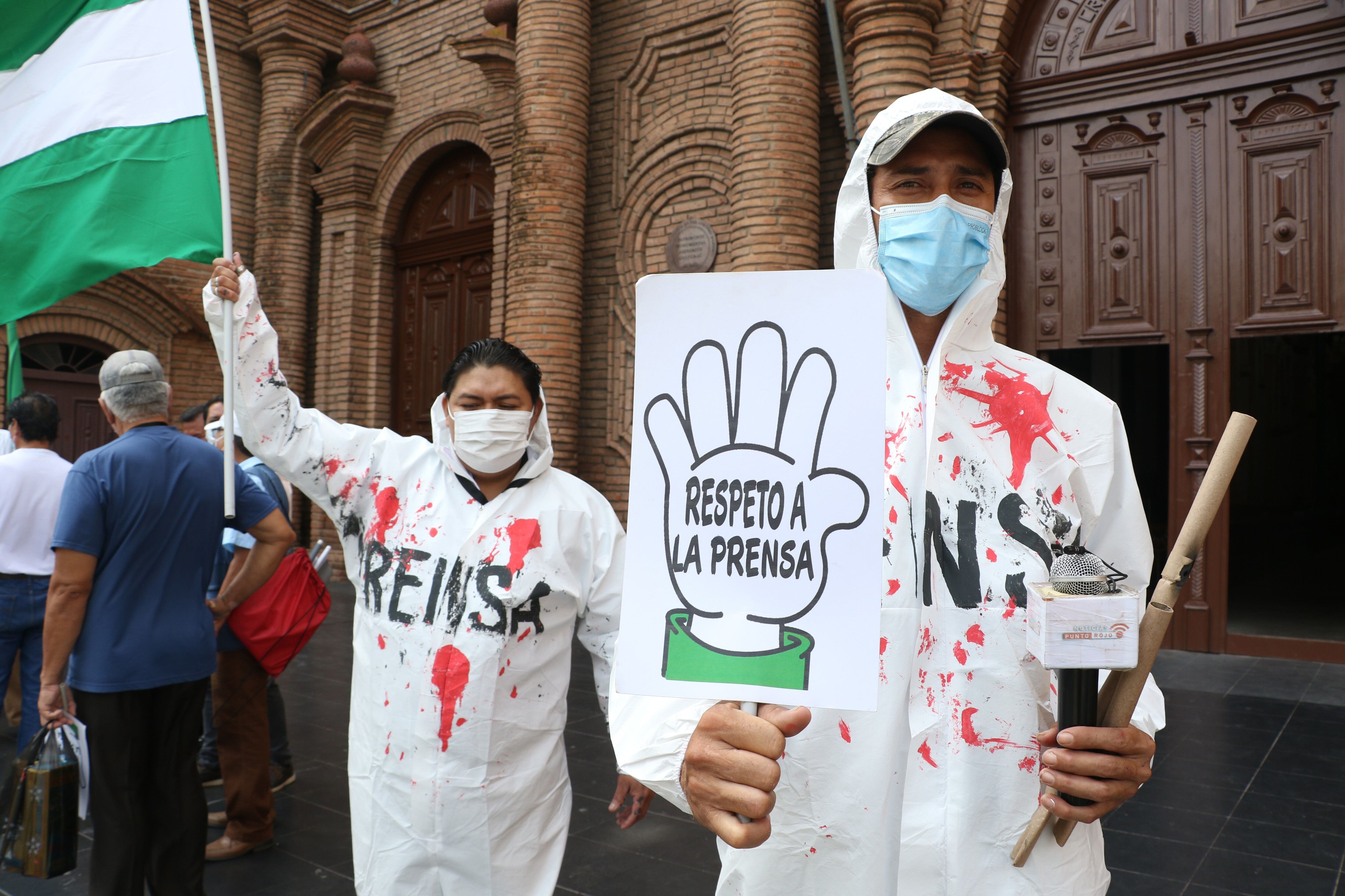 Fotografía de archivo en la que se muestra una manifestación de periodistas en Santa Cruz (Bolivia). EFE/Juan Carlos Torrejon 