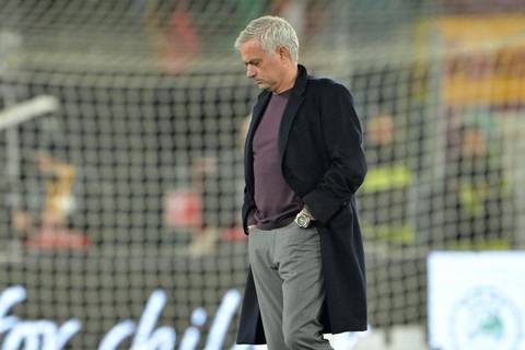 ‘¡Gracias por todo!, el mensaje de despedida de Paulo Dybala para José Mourinho, destituido como técnico del Roma