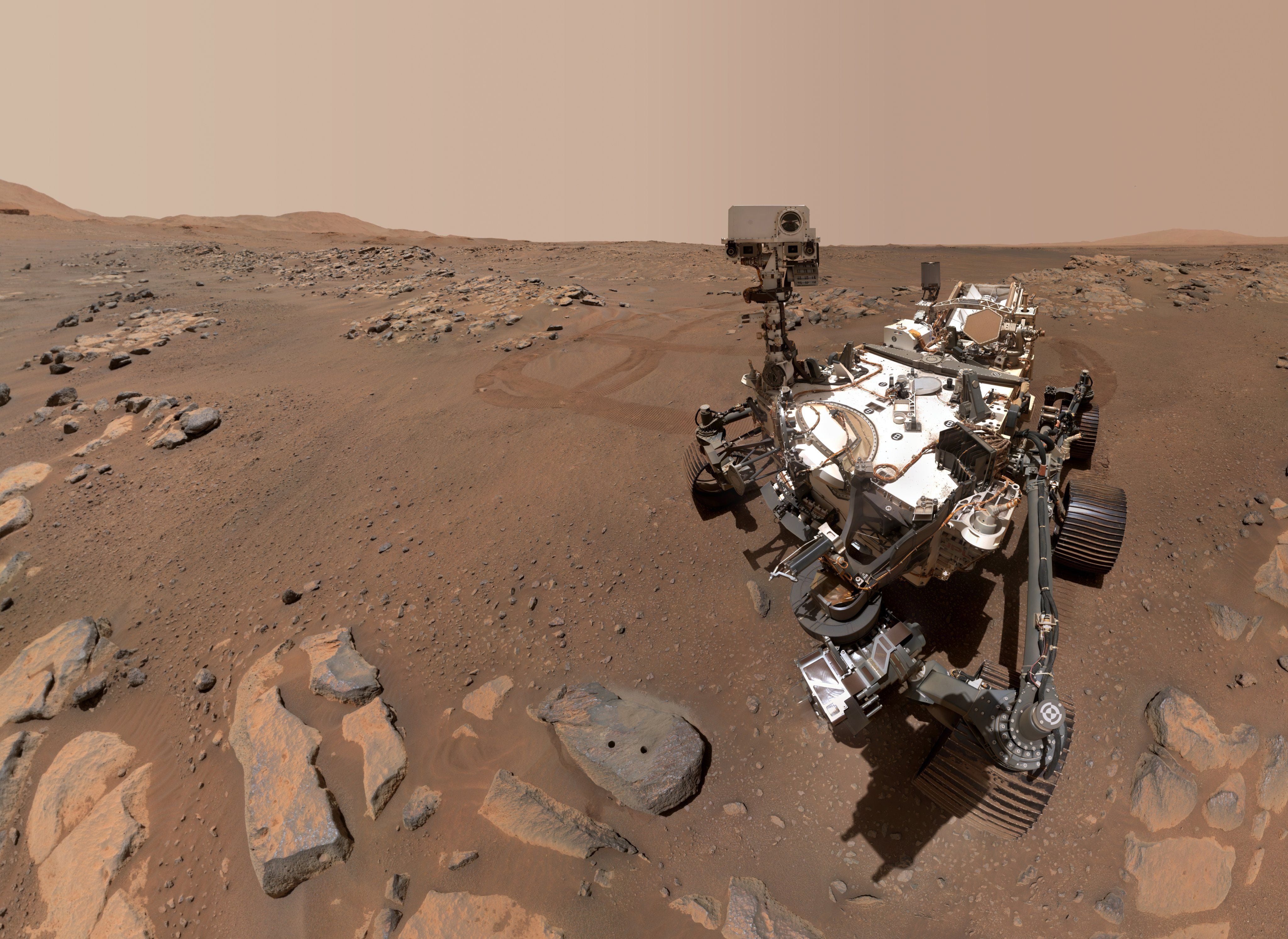 El robot Perseverance de la Nasa encuentra un objeto misterioso en Marte