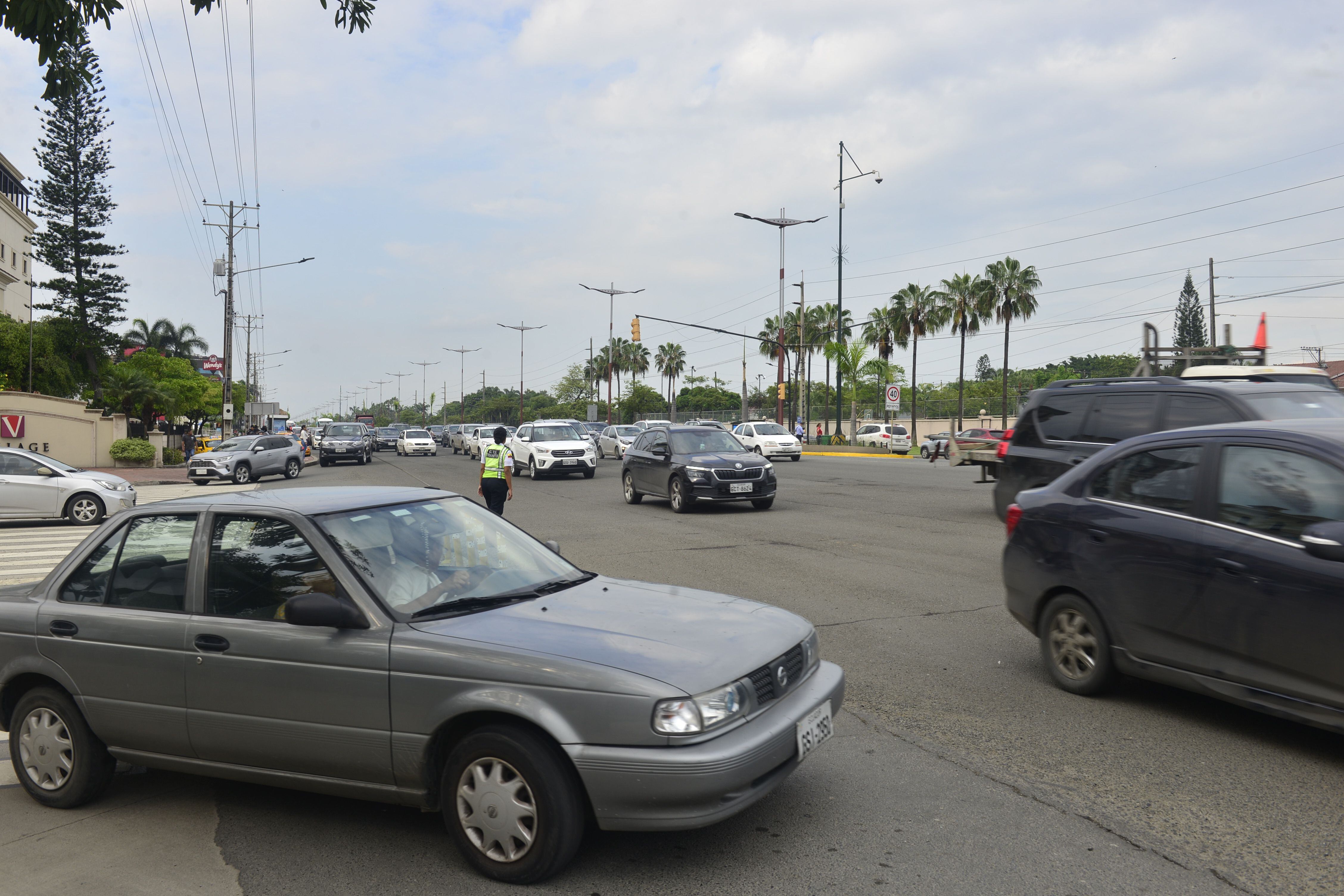 Con un máster plan se prevé implementar una serie de obras a fin de mejorar la fluidez y seguridad vial en la avenida Samborondón.