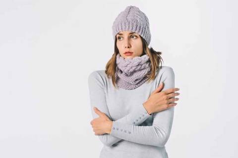 ¿Por qué sientes frío todo el tiempo? Deficiencia de vitaminas, falta de sueño o hipotiroidismo entre las causas subyacentes por las que debe buscar atención médica