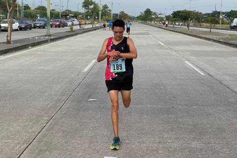 En Guayaquil, migrante colombiano se hizo del primer lugar en los 5k por el Día del Refugiado