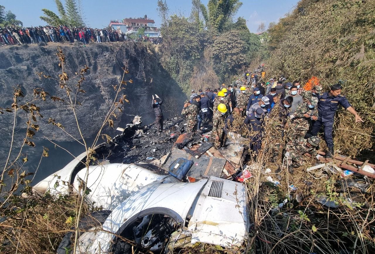 Una argentina falleció en el accidente de avión que causó 69 muertos en Nepal
