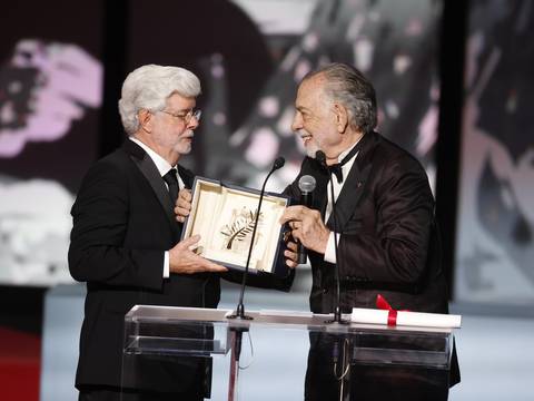 George Lucas recibe la Palma de Oro de Honor de Cannes de manos de su amigo Francis Ford Coppola