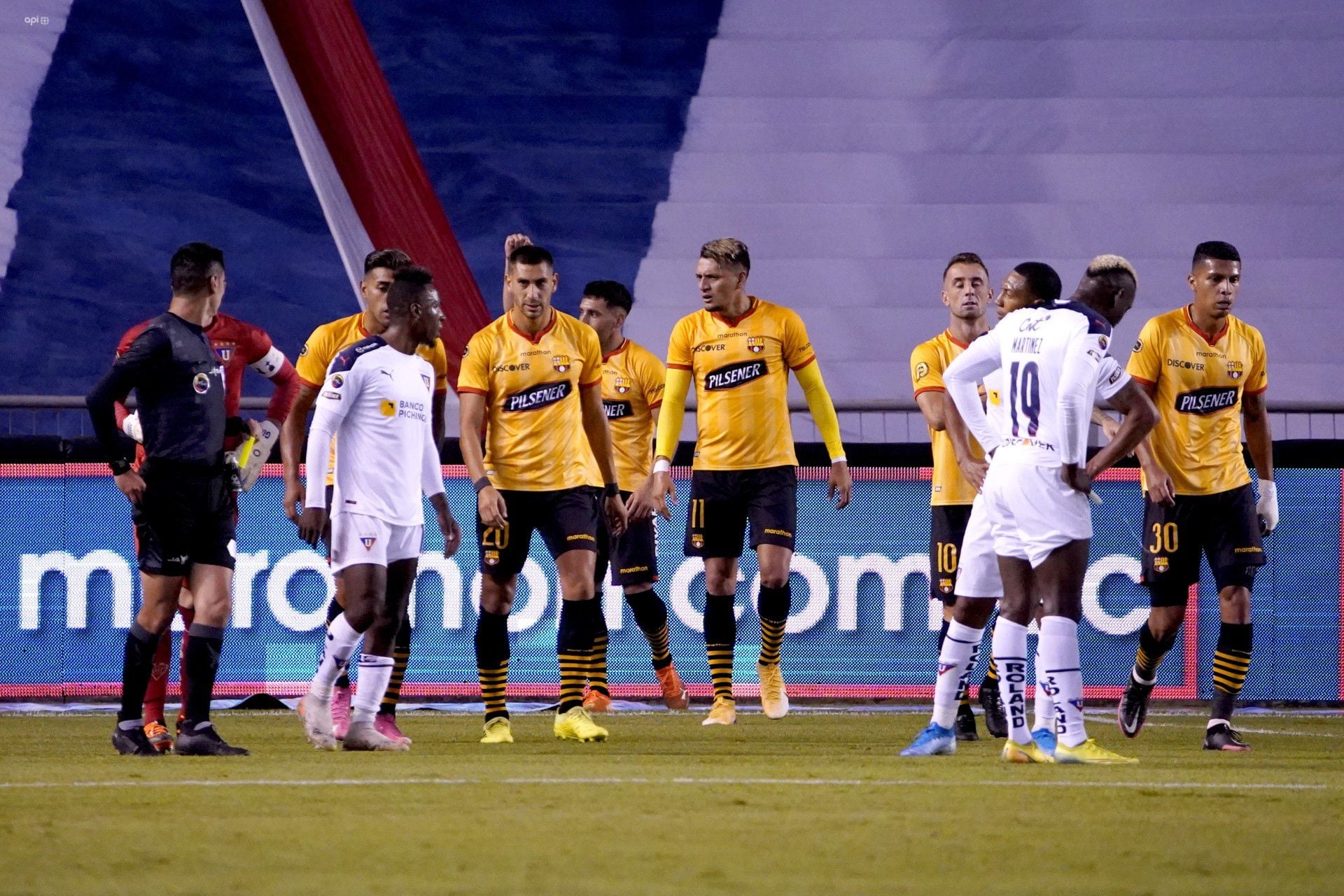 Vibrante empate a dos entre Liga de Quito y Barcelona SC en Casa Blanca
