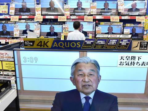 Emperador japonés Akihito envía mensaje a su país que sugiere una abdicación