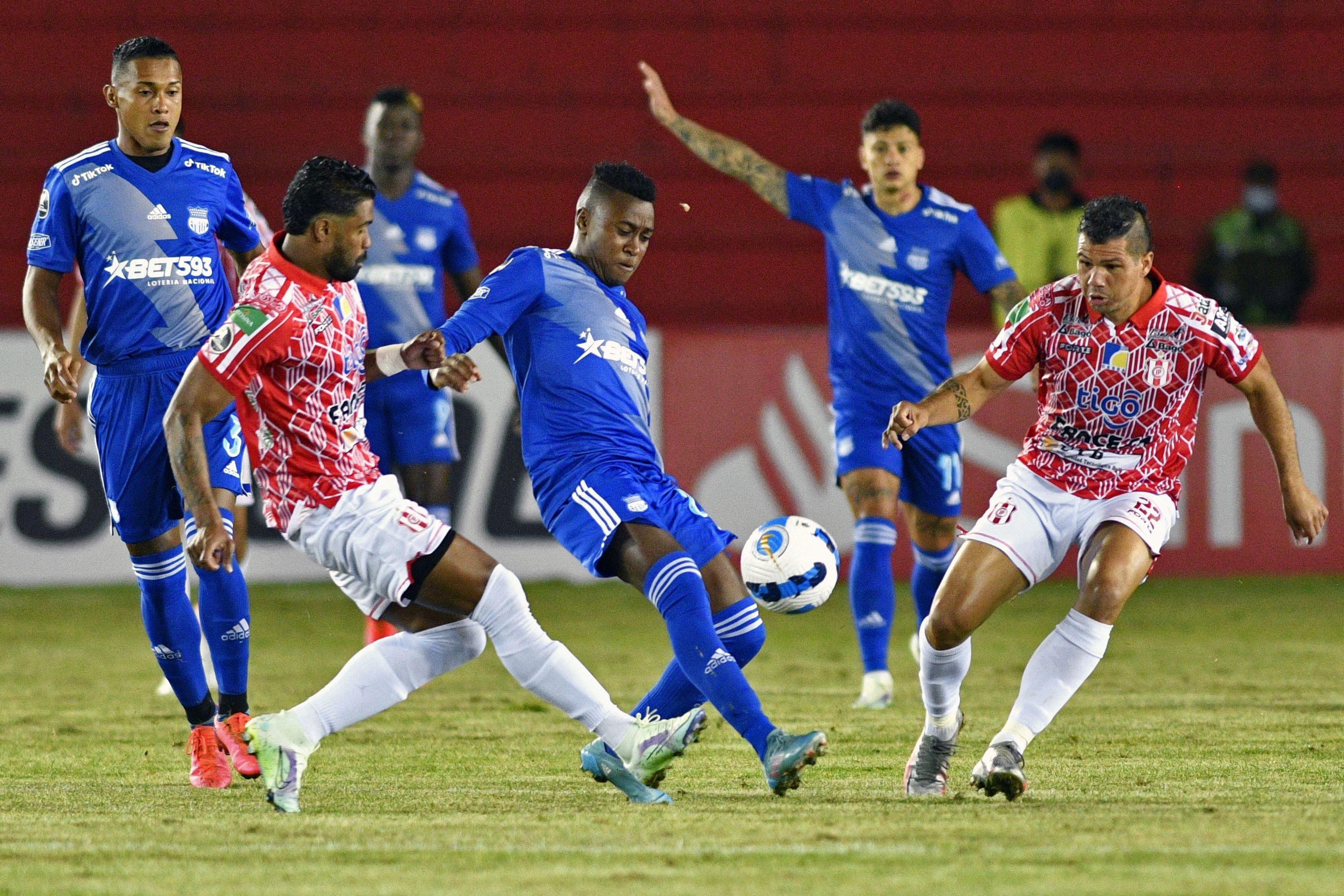 ‘Agridulce’ debut de Emelec en la  Copa Libertadores; se tuvo que conformar con un empate 1-1 ante Independiente Petrolero en Bolivia