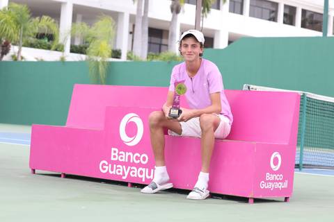 Emilio Camacho, campeón en Salinas y suma tercer título ITF Junior