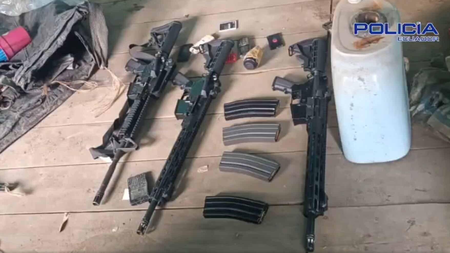 En Babahoyo la Policía encontró dos centros de acopio de armas de la banda Los Lobos