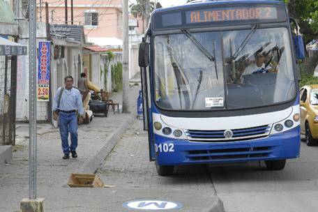 Ausencia de alimentadores de la Metrovía