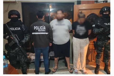146 paquetes de droga decomisados y dos detenidos en un condominio, en Manta 