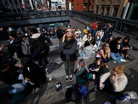 Las impactantes imágenes que dejó el eclipse solar en New York