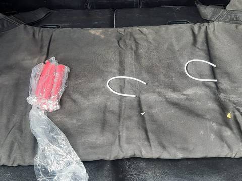 Tres tacos con explosivos fueron encontrados en una maleta abandonada en el Complejo Judicial Norte, en Quito