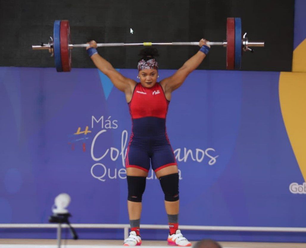 Medallas de oro y nuevos récords para Neisi Dajomes en Juegos Bolivarianos