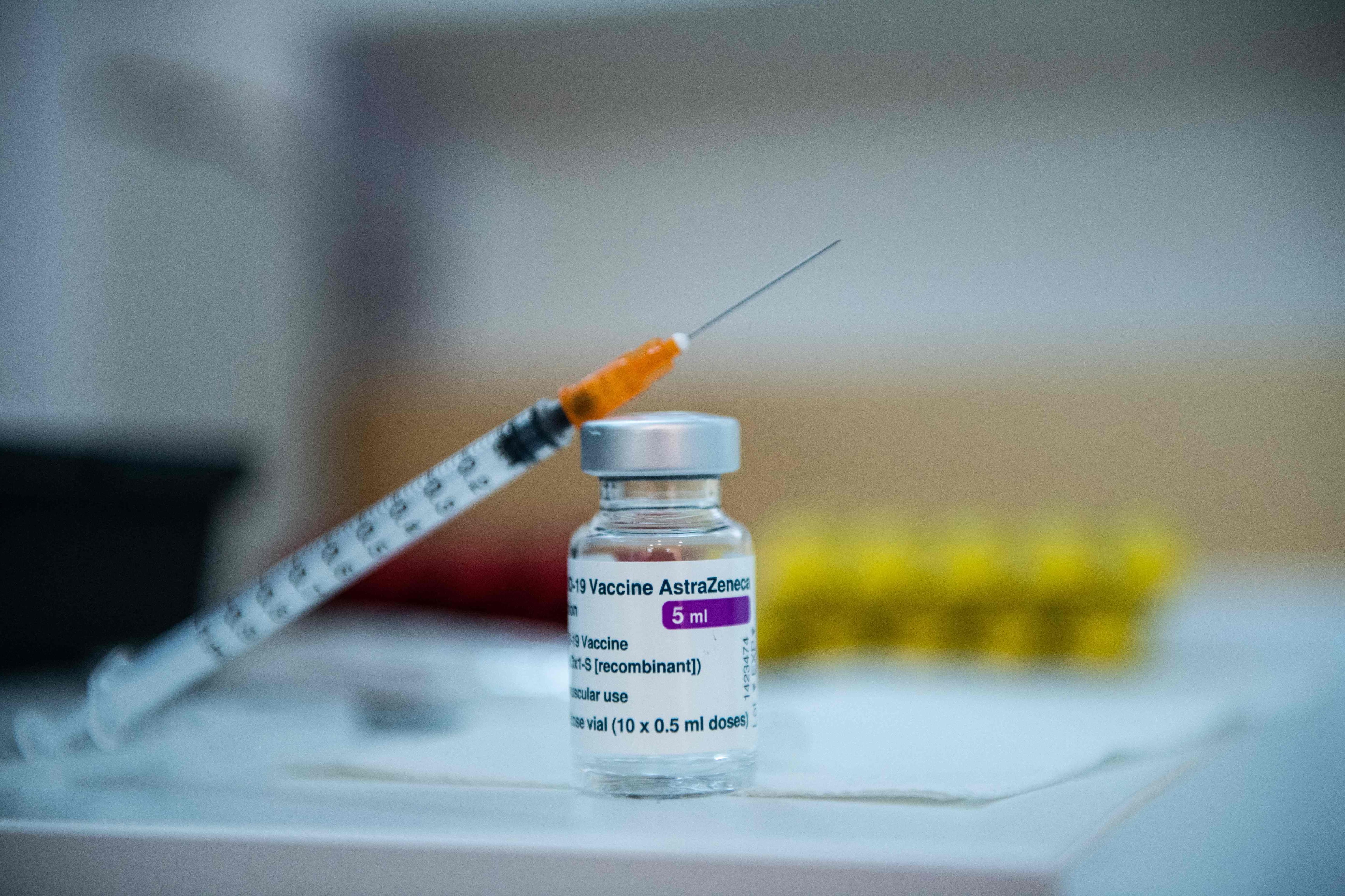 Cinco características de la vacuna de AstraZeneca/Oxford contra el coronavirus