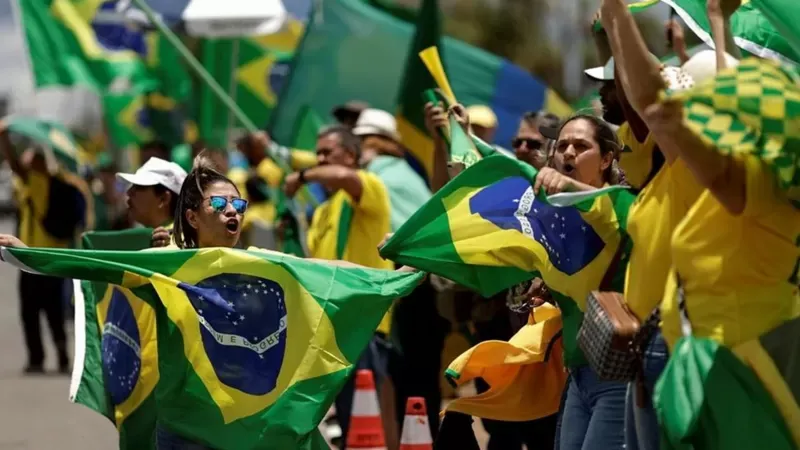 Después de conocedrse los resultados, los partidarios de Bolsonaro salieron en masa a protestar. Reuters