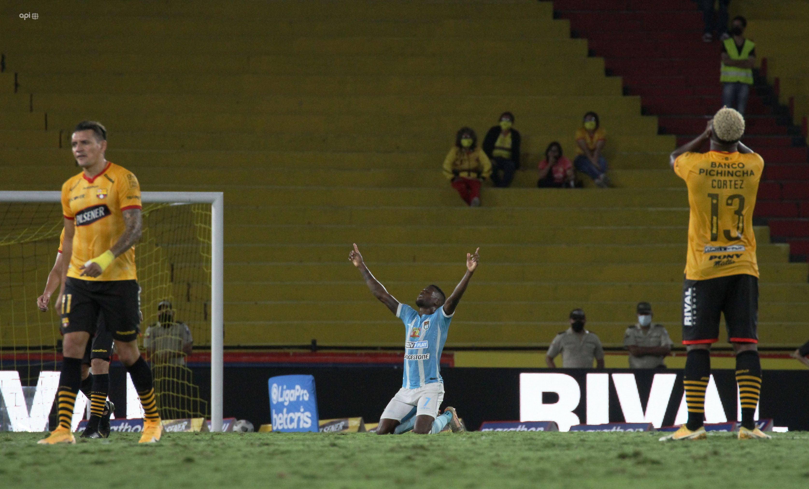 José Fajardo, el panameño cuyos goles llevaron a 9 de Octubre FC a un torneo internacional luego de 37 años, se despide del club de Guayaquil