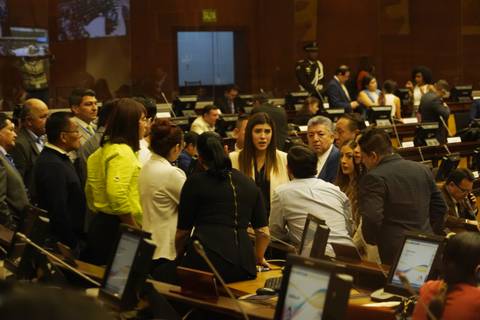 Bancada legislativa ADN insiste en investigar a Rafael Correa por pedir sanciones contra Ecuador