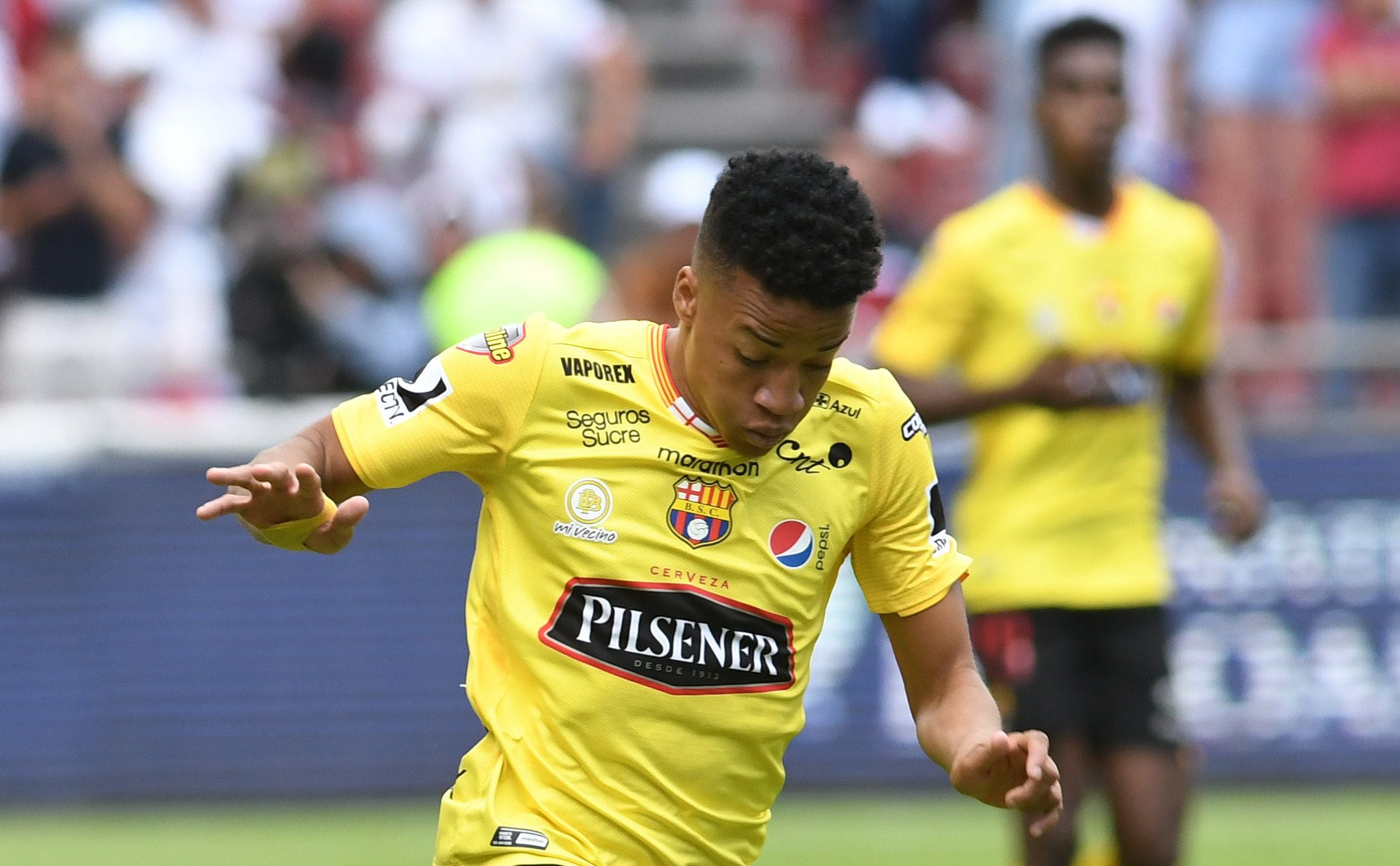 En la FEF se investiga nacionalidad de Byron Castillo; directivo sostiene que el jugador es colombiano