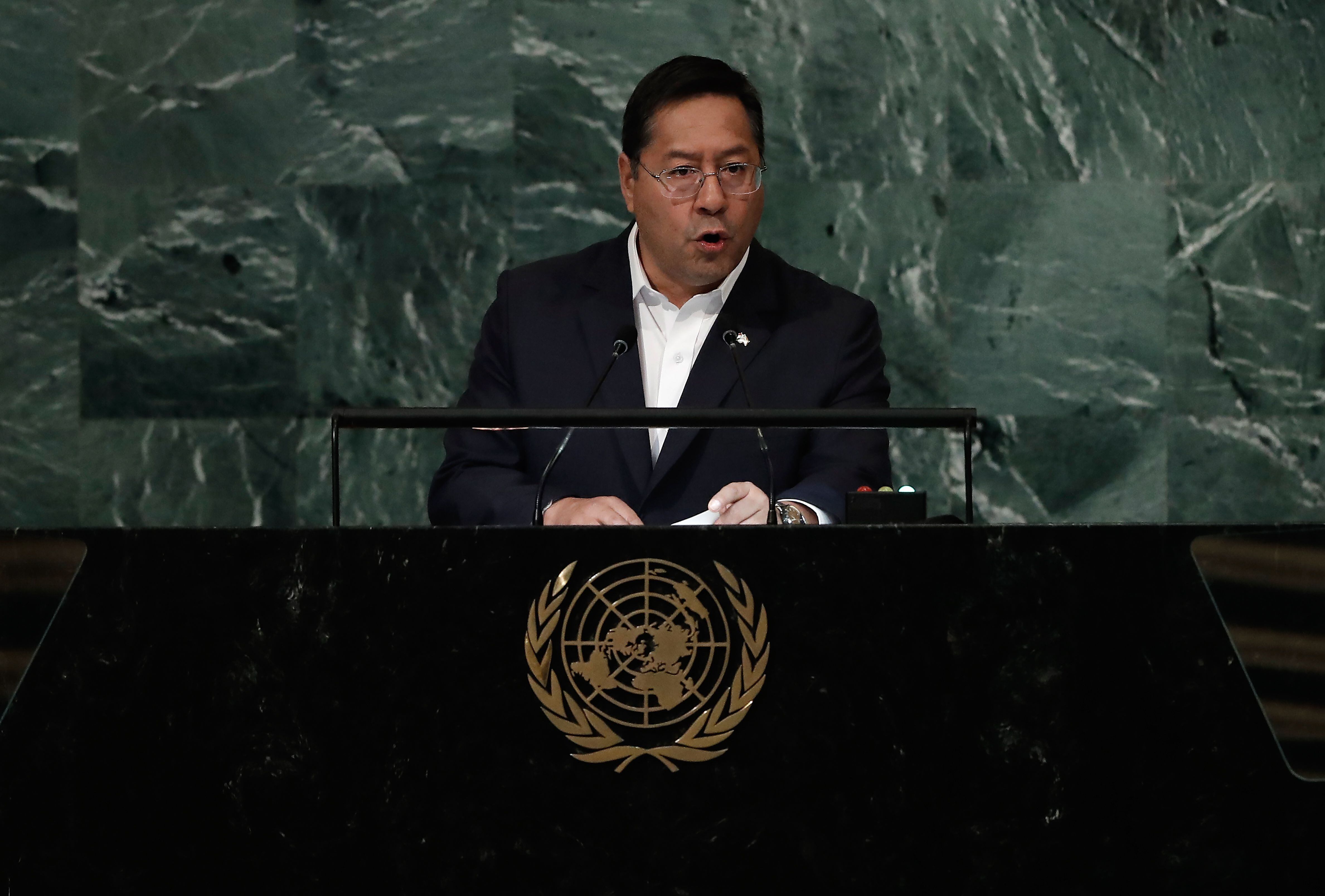 El presidente de Bolivia, Luis Alberto Arce Catacora, pronuncia su discurso durante el 77° Debate General en la Asamblea General de la ONU, el 20 de septiembre 2022. 