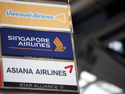 Unos 28 heridos del vuelo de Singapore Airlines siguen hospitalizados en Bangkok