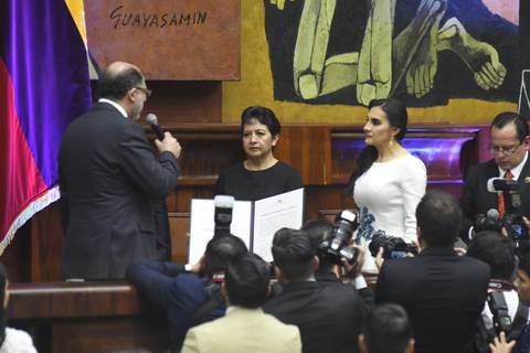 Asamblea Nacional decide futuro legal de Verónica Abad, sin 92 votos causa penal no puede continuar, consideran analistas