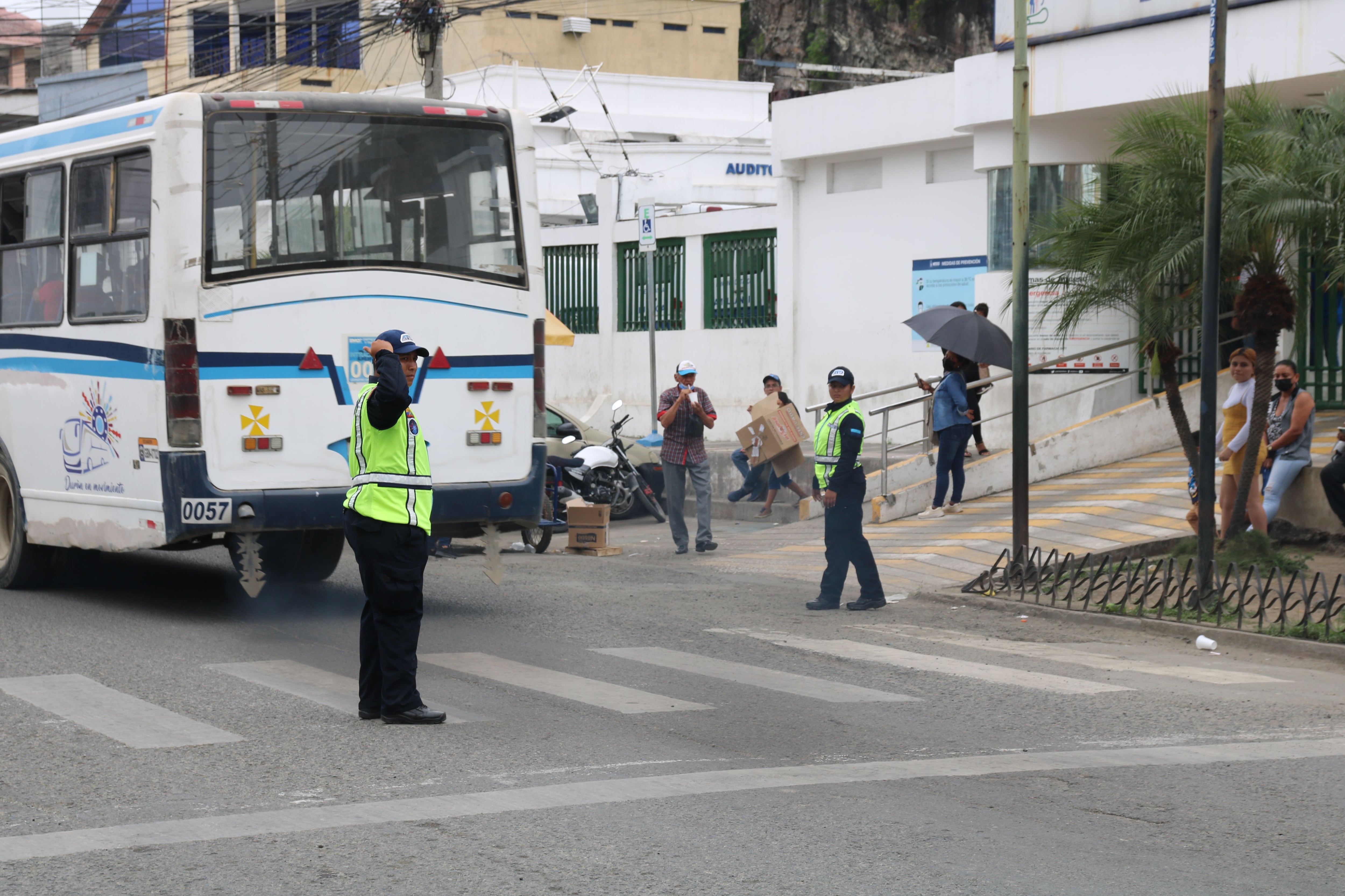 Más de 200 agentes civiles de tránsito saldrán a las calles de Durán este mes; otras obras viales e implementaciones de tránsito se contemplan en cantón