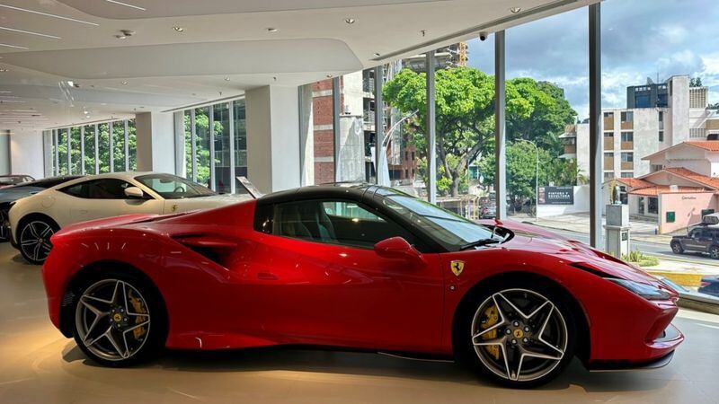 Concesionario Ferrari, Las Mercedes, Caracas NORBERTO PAREDES / BBC NEWS MUNDO