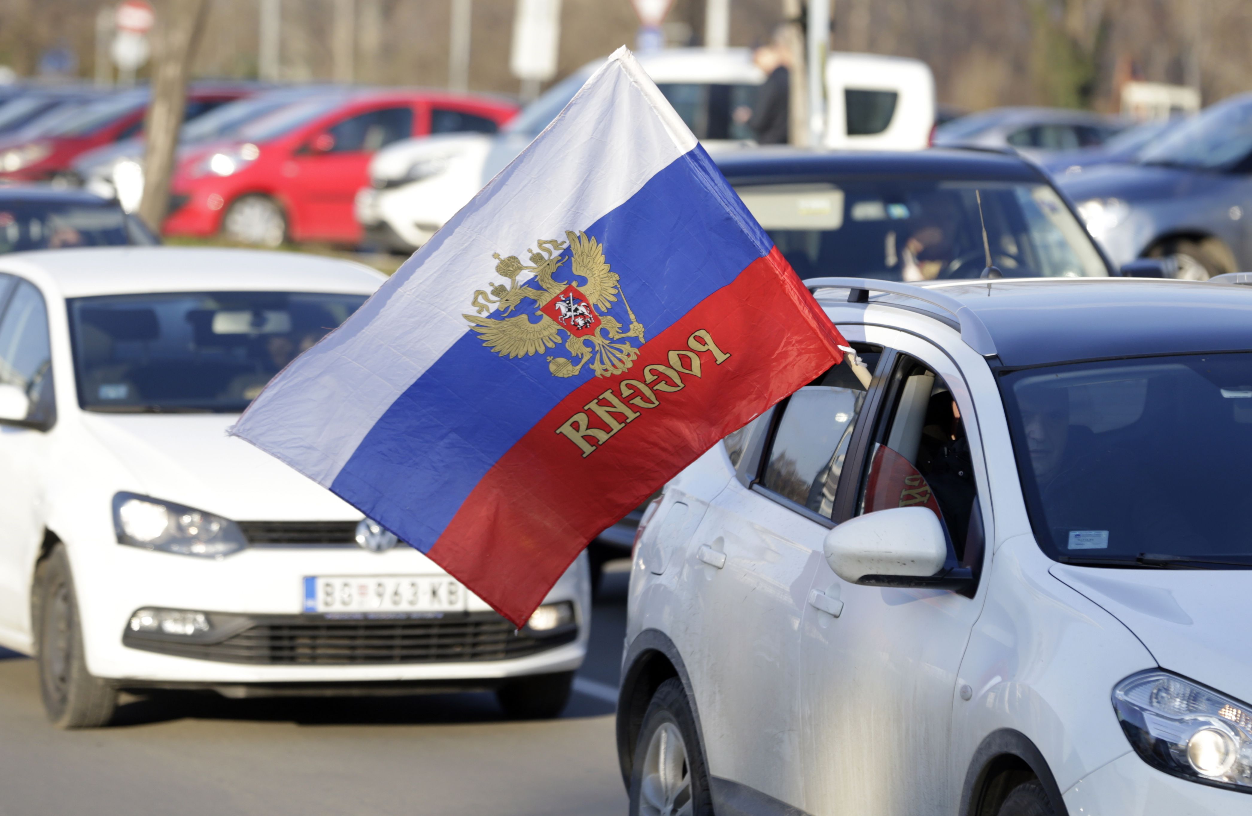 Rusia ataca cerca de frontera polaca, mientras ciudad ucraniana contabiliza más de 2.000 muertos