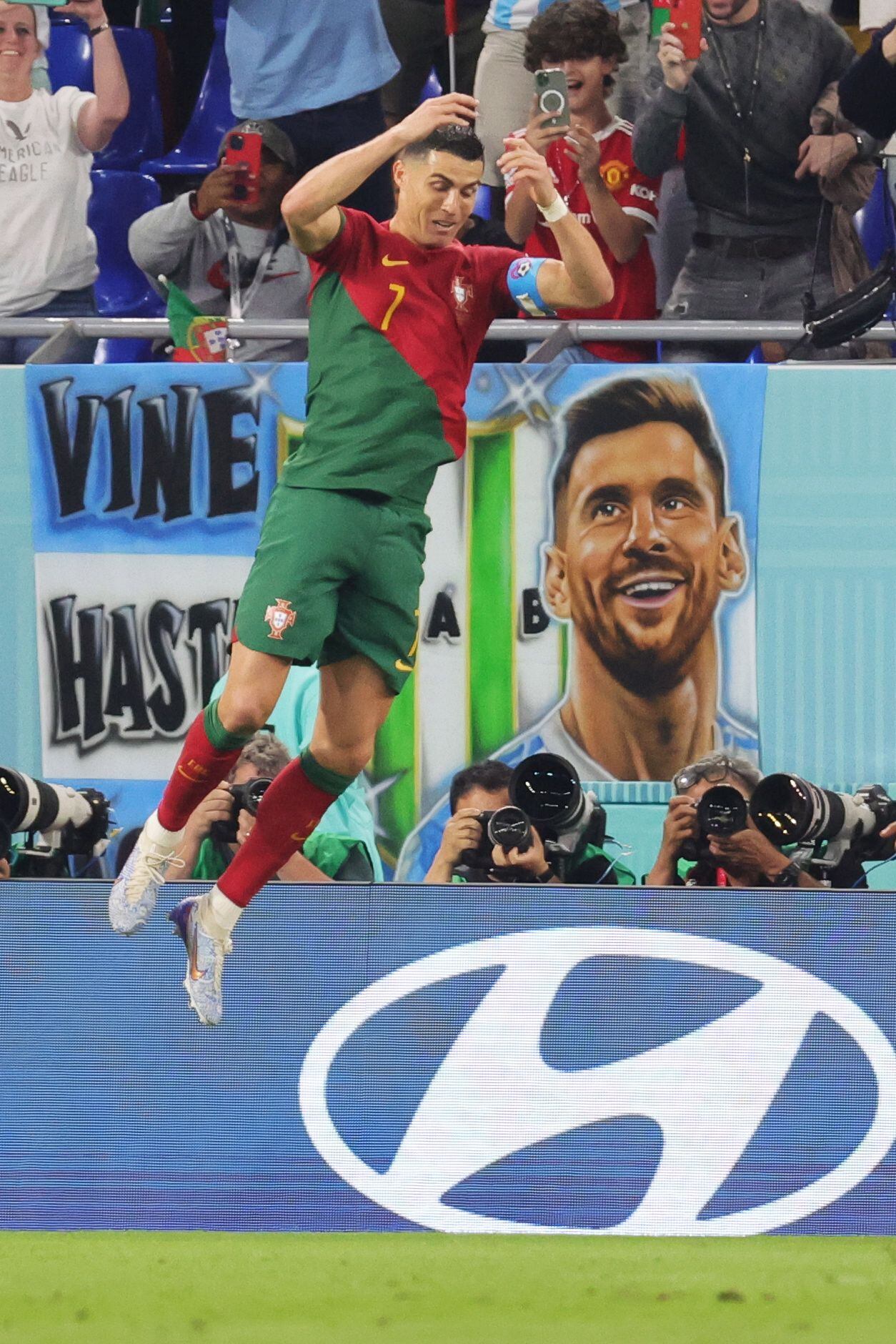 Cristiano Ronaldo celebra el 1-0 desde el punto de penalti durante el partido del grupo H del Mundial de Qatar 2022 frente a Ghana.
