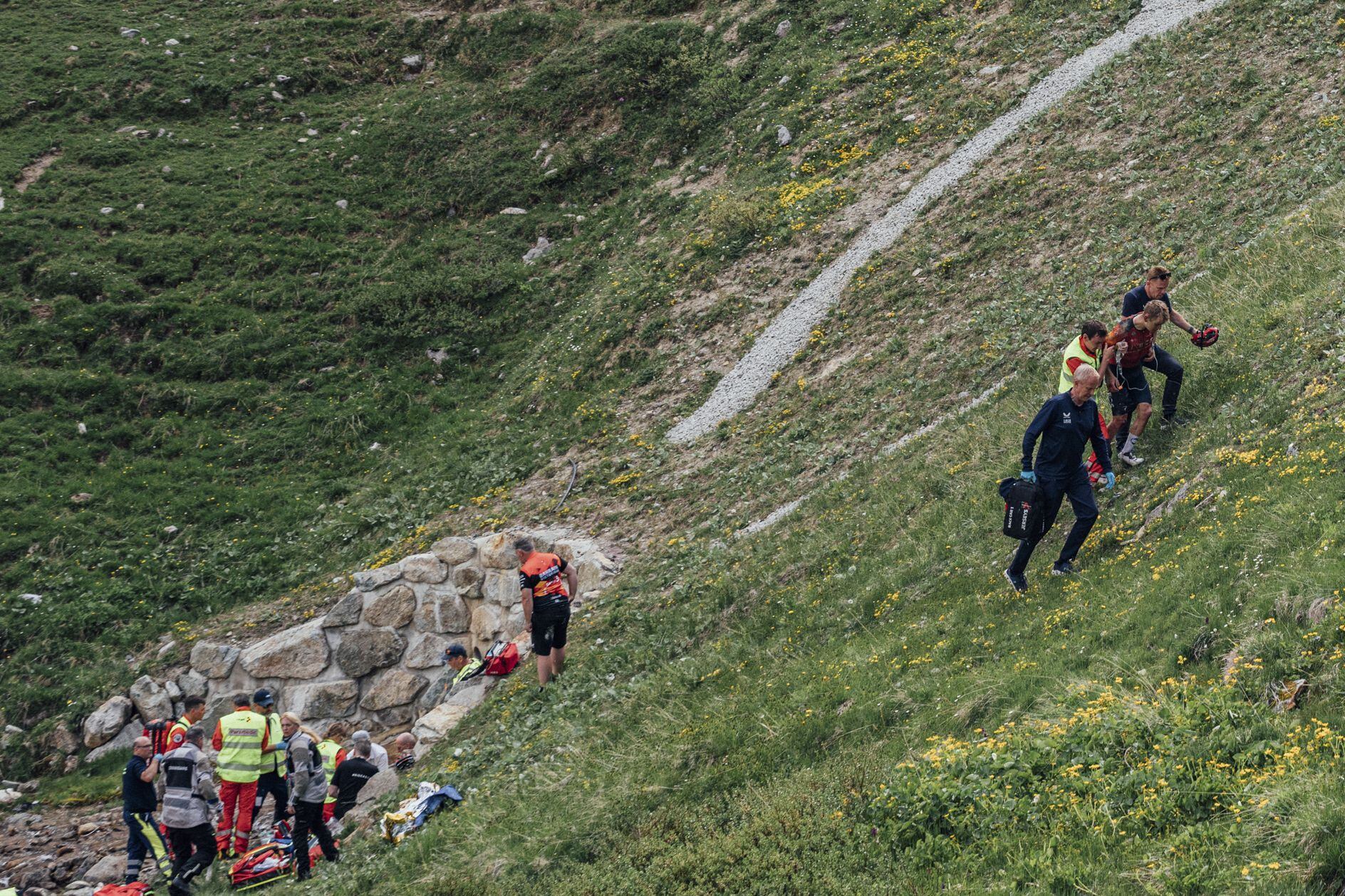 El ciclista suizo Gino Mader sufrió un accidente mortal en la edición 86 del Tour de Suiza, el 15 de junio de 2023.