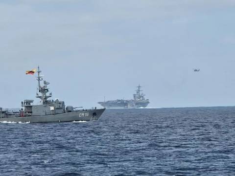 El portaaviones más poderoso del mundo navegó por aguas ecuatorianas