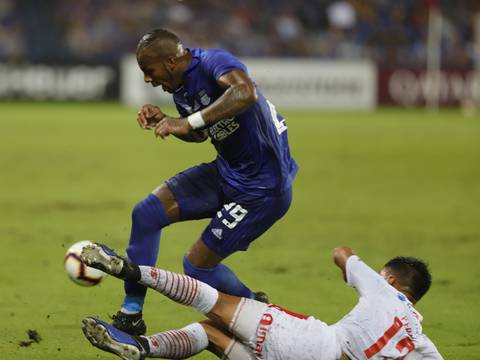 Emelec se juega su permanencia en Libertadores ante un &quot;golpeado&quot; Hucarán