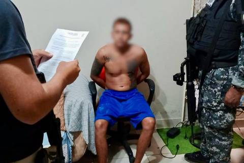 Cinco detenidos y media tonelada de droga incautada en operativo en Guayas