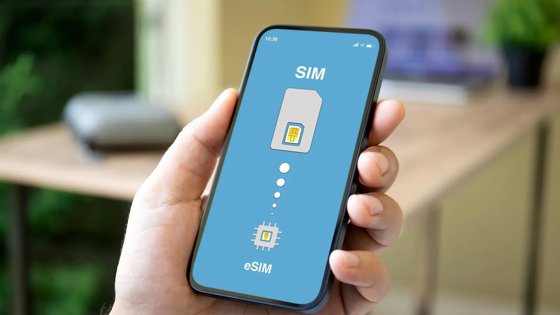 Los celulares inteligentes ya permiten conectar una eSIM para vincular uno o varios números de teléfono.