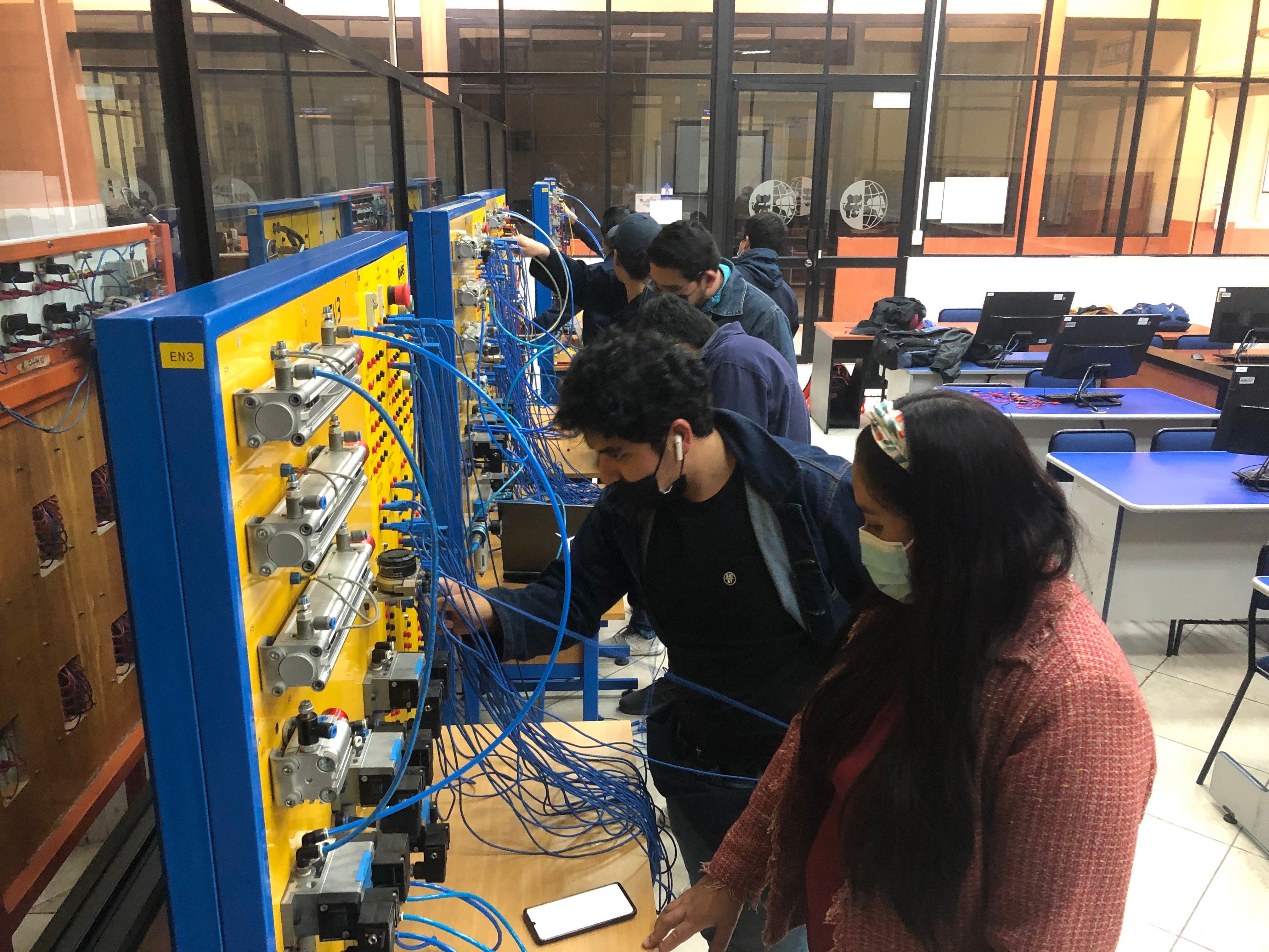 ¿Cuáles son las carreras universitarias más demandadas en Cuenca? Las universidades muestran las tendencias