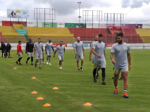 'No hay lugar para todos' los delanteros en el equipo titular de Aucas