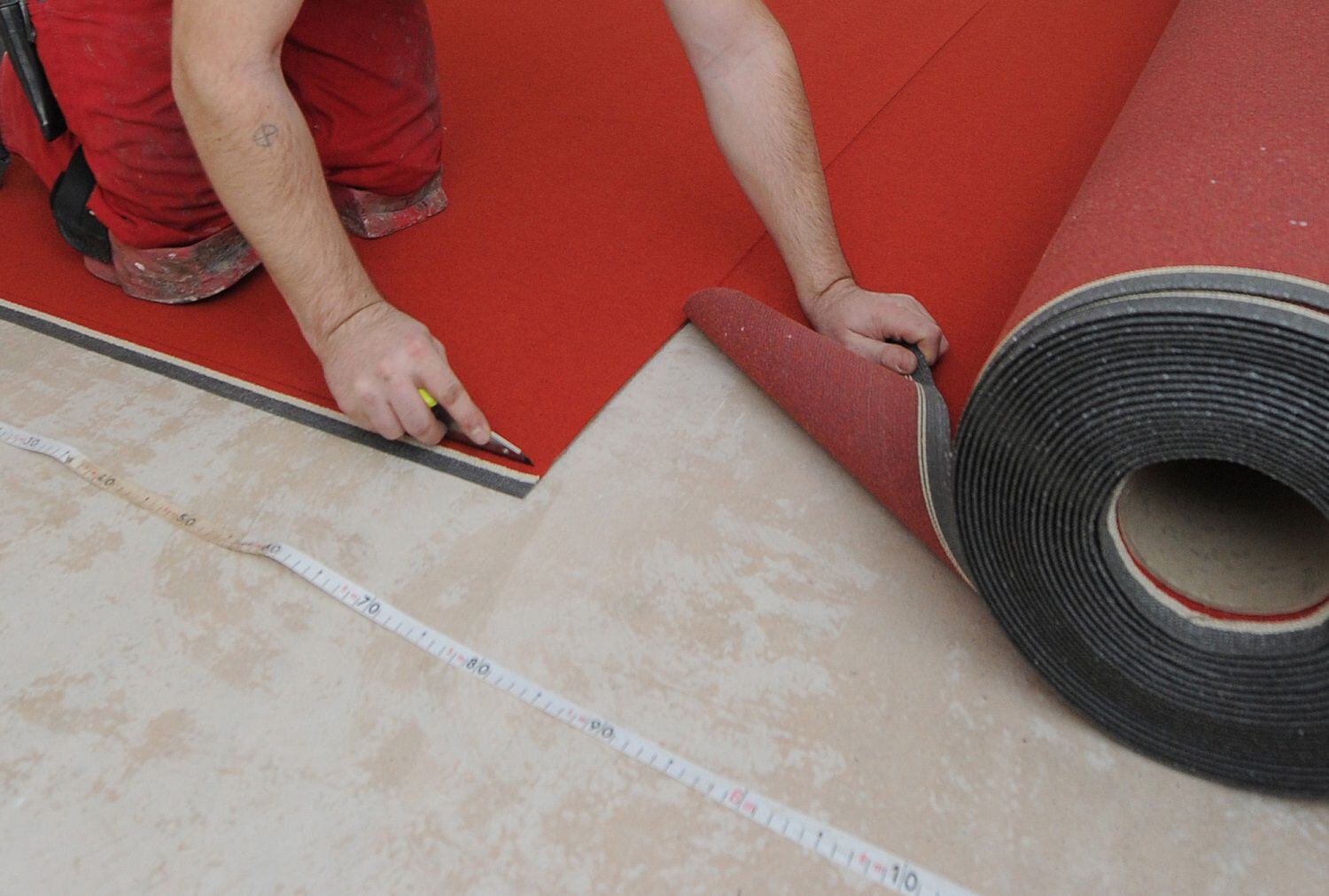 Las alfombras son una gran ayuda para contrarrestar el ruido de las pisadas.