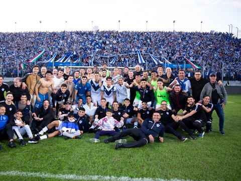 Gustavo Quinteros, ex DT de Emelec, guía a Vélez Sarsfield a la final de la Copa de la Liga de Argentina