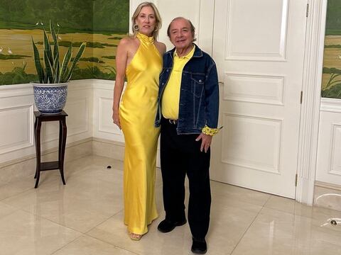 Annabella Azín y Álvaro Noboa eligieron el color amarillo para recibir el Año Nuevo 