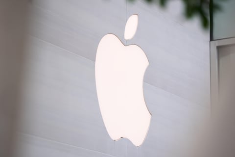 Apple retrasa la llegada de su inteligencia artificial en Europa debido a regulaciones